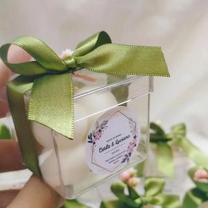 Lembrancinha caixa acrílica com vela - 25 unidades