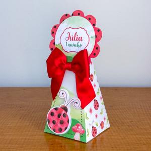 Caixa pirâmide personalizada